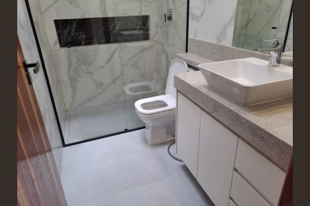 Banheiro da Suíte de casa à venda com 3 quartos, 212m² em Recanto da Lagoa, Lagoa Santa