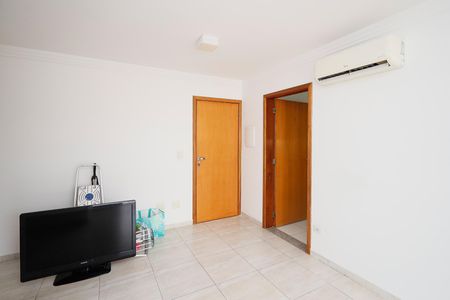 Sala de apartamento para alugar com 2 quartos, 64m² em Vila Santos, São Paulo