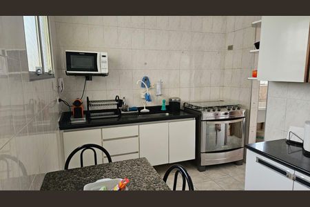 Cozinha de apartamento para alugar com 2 quartos, 75m² em Penha de França, São Paulo