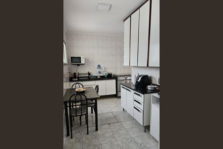 Cozinha de apartamento para alugar com 2 quartos, 75m² em Penha de França, São Paulo