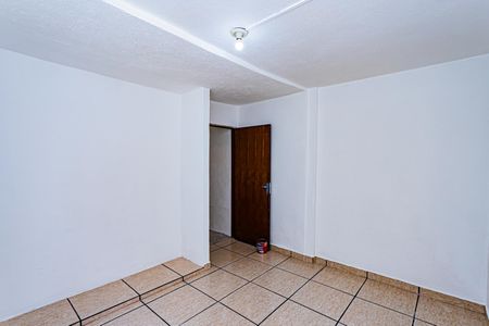 Quarto 1 de casa para alugar com 2 quartos, 100m² em Vila Iorio, São Paulo