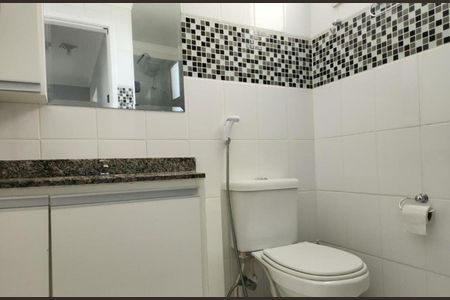 Banheiro de apartamento à venda com 2 quartos, 59m² em Parque das Camelias, Campinas
