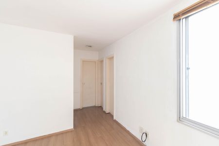 Sala de apartamento para alugar com 2 quartos, 43m² em Cosmos, Rio de Janeiro