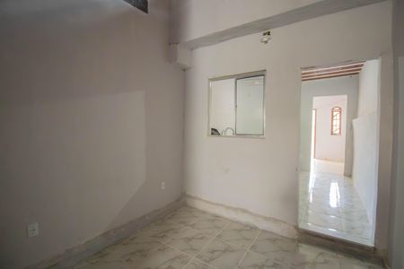 Quarto 1 de casa para alugar com 1 quarto, 50m² em Venda da Cruz, São Gonçalo