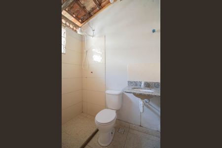 Banheiro de casa para alugar com 1 quarto, 50m² em Venda da Cruz, São Gonçalo