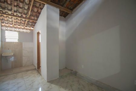 Quarto 1 de casa para alugar com 1 quarto, 50m² em Venda da Cruz, São Gonçalo