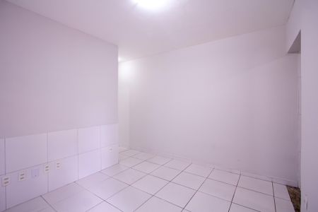 Sala de casa para alugar com 1 quarto, 54m² em Colubandê, São Gonçalo