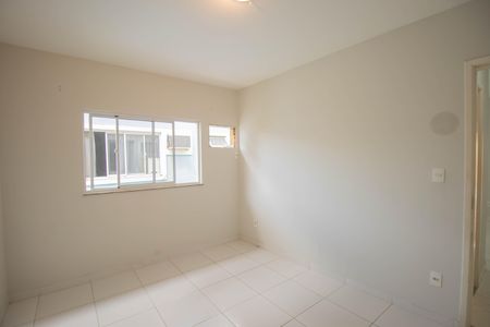 Quarto 1 de casa para alugar com 1 quarto, 54m² em Colubandê, São Gonçalo