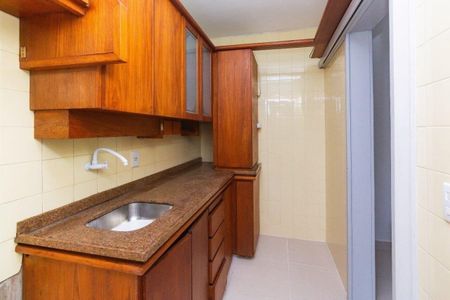 Cozinha de apartamento para alugar com 1 quarto, 42m² em Higienópolis, Porto Alegre