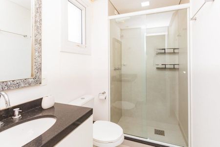 Banheiro de kitnet/studio para alugar com 1 quarto, 42m² em Partenon, Porto Alegre