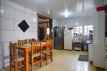 Sala de casa à venda com 3 quartos, 200m² em Jardim Carvalho, Porto Alegre