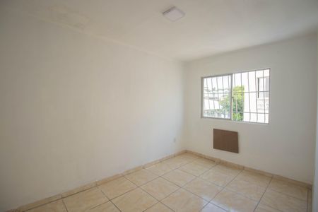 Quarto 2 de apartamento para alugar com 2 quartos, 70m² em Mutondo, São Gonçalo