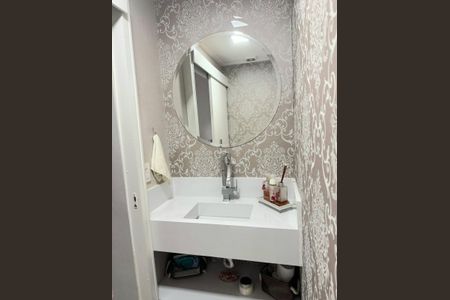 Banheiro de apartamento à venda com 3 quartos, 97m² em Vila Scarpelli, Santo André