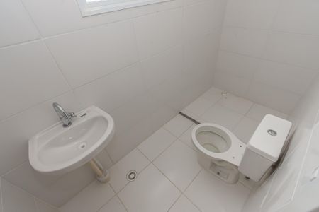 Banheiro da Suíte de apartamento para alugar com 2 quartos, 53m² em Jardim Basilicata, Sumaré