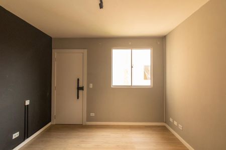 Sala de apartamento para alugar com 2 quartos, 42m² em Tatuquara, Curitiba