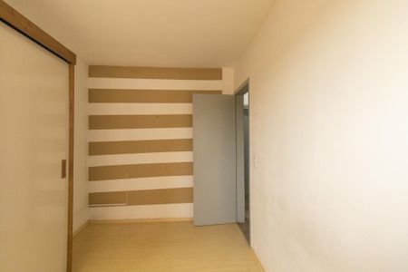 Quarto 1 de apartamento para alugar com 2 quartos, 42m² em Tatuquara, Curitiba
