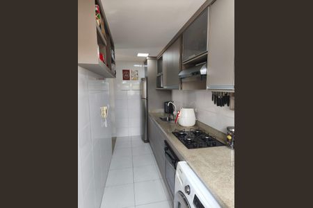 Cozinha de apartamento à venda com 2 quartos, 48m² em Recanto das Rosas, Osasco