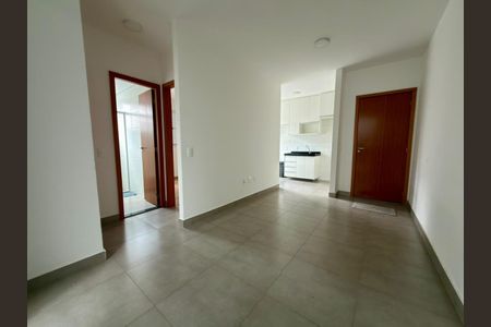 sala de apartamento para alugar com 2 quartos, 67m² em Eldorado, Contagem