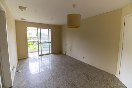Sala de apartamento à venda com 2 quartos, 70m² em Rio do Ouro, Niterói