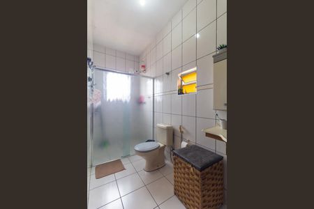 Banheiro da Suíte de casa à venda com 2 quartos, 122m² em Vila Paulo Silas, São Paulo