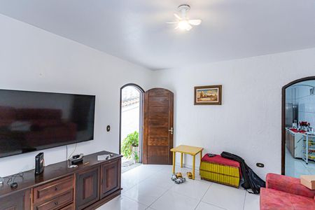 Sala de casa para alugar com 2 quartos, 250m² em Jardim Shangrila (zona Norte), São Paulo