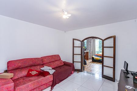 Sala de casa para alugar com 2 quartos, 250m² em Jardim Shangrila (zona Norte), São Paulo