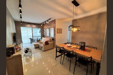 Sala de apartamento para alugar com 2 quartos, 82m² em Recreio dos Bandeirantes, Rio de Janeiro