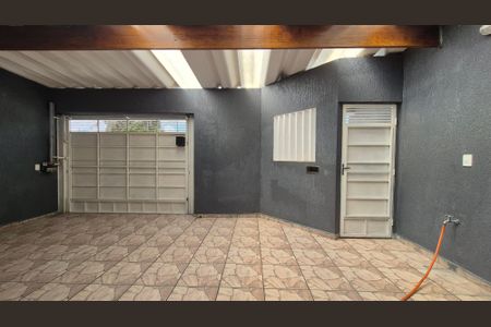 Vista da Sala de casa à venda com 2 quartos, 150m² em Vila Pires, Santo André