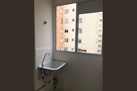 Área de serviço de apartamento para alugar com 2 quartos, 42m² em Parque São Lourenço, São Paulo
