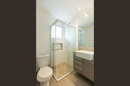 Banheiro de kitnet/studio para alugar com 1 quarto, 46m² em Centro, Campinas