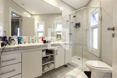 Casa à venda com 4 quartos, 700m² em Santo Amaro, São Paulo