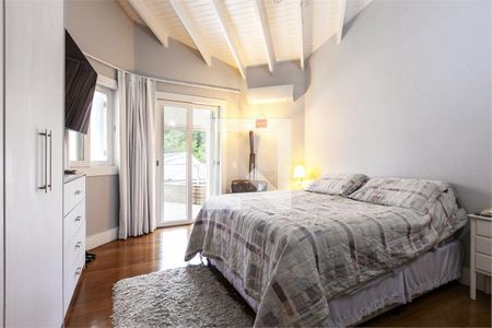 Casa à venda com 4 quartos, 700m² em Santo Amaro, São Paulo