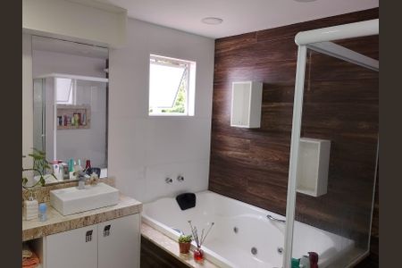 Banheiro de casa para alugar com 3 quartos, 450m² em Jacarepaguá, Rio de Janeiro