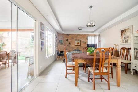 Casa para alugar com 3 quartos, 230m² em Sambaqui, Florianópolis