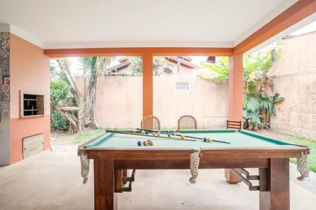 Casa para alugar com 3 quartos, 230m² em Sambaqui, Florianópolis