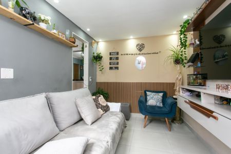 Sala de apartamento à venda com 2 quartos, 56m² em Conjunto Residencial José Bonifácio, São Paulo