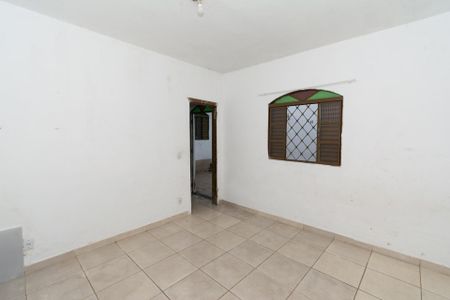 Quarto de casa para alugar com 1 quarto, 60m² em Novo Eldorado, Contagem