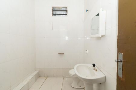 Banheiro de casa para alugar com 1 quarto, 60m² em Novo Eldorado, Contagem