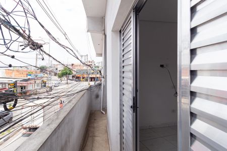 Sacada de casa para alugar com 2 quartos, 60m² em Pousada dos Bandeirantes, Carapicuíba