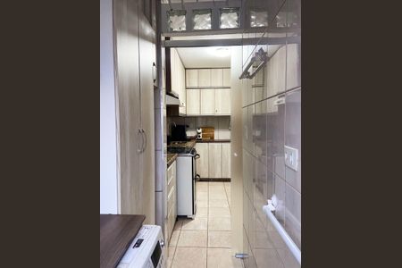 Cozinha de apartamento à venda com 2 quartos, 52m² em Vila Emir, São Paulo