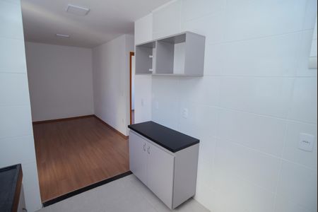 Cozinha de apartamento para alugar com 2 quartos, 40m² em Jardim Krahe, Viamão