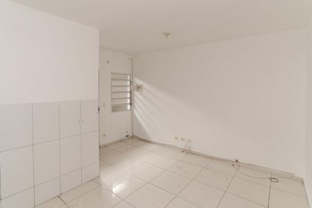 Sala e Cozinha de apartamento para alugar com 1 quarto, 35m² em Vila Nova Galvão, São Paulo