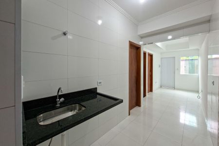 Cozinha de casa de condomínio para alugar com 2 quartos, 45m² em Princesa, Praia Grande