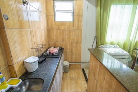 cozinha de casa para alugar com 2 quartos, 80m² em Glória, Belo Horizonte