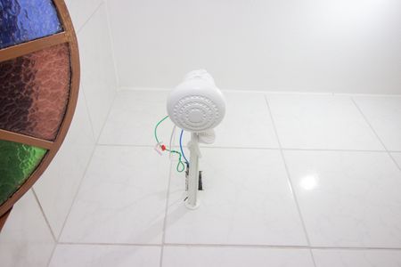 Banheiro da Suíte de casa para alugar com 3 quartos, 120m² em Sapucaias, Contagem