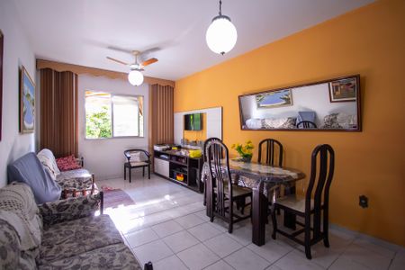 Sala de apartamento para alugar com 2 quartos, 70m² em Rocha, São Gonçalo