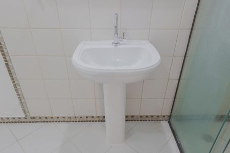 Banheiro de apartamento para alugar com 1 quarto, 75m² em Jardim Paulista, São Paulo