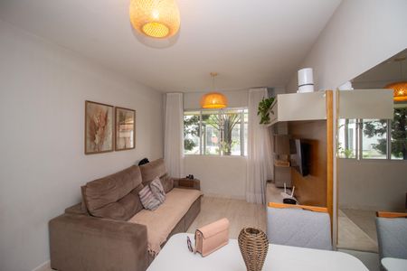 Sala de apartamento para alugar com 3 quartos, 72m² em Olinda, Contagem