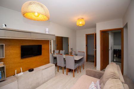 Sala de apartamento para alugar com 3 quartos, 72m² em Olinda, Contagem