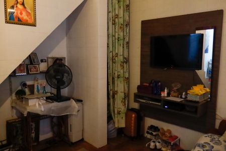 sala de casa para alugar com 4 quartos, 212m² em Umuarama, Osasco